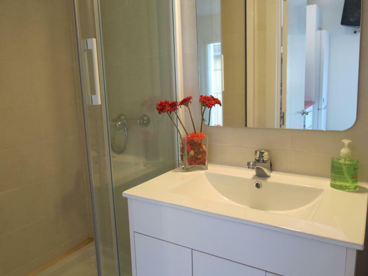 Apartment In Sol Madrid Room photo